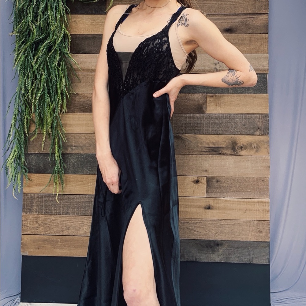 GOLD TAG Victoria’s Secret Vintage Black Gown